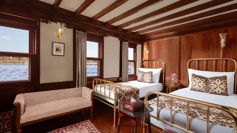 Farouz El Nil I Dahabiya twin-bed cabin – Comfortable Nile cruise accommodation