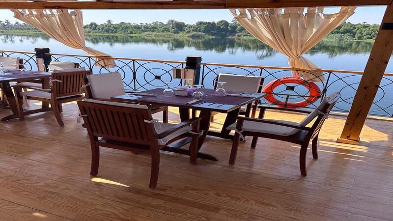 Outdoor dining on Merit 1 Dahabiya deck