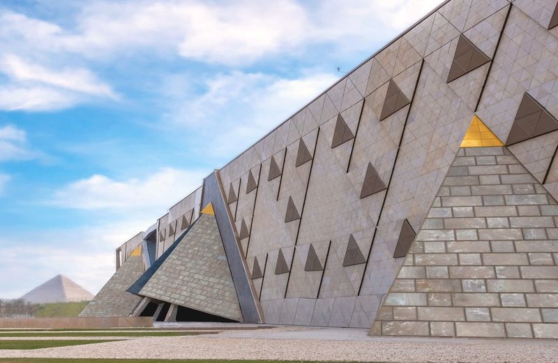 Tour to Giza Pyramids & Grand Egyptian Museum